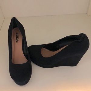 SODA 4inch black wedges with soft suede material
